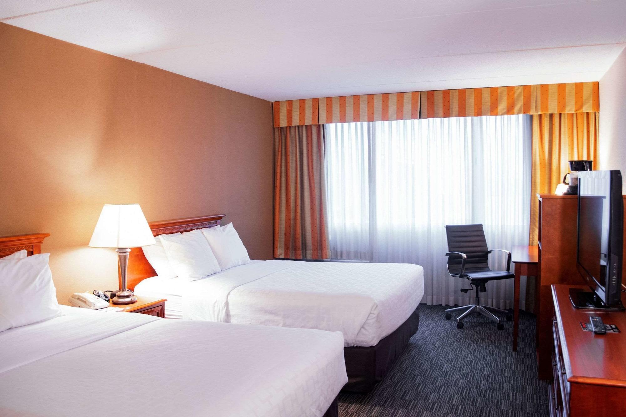 Clarion Hotel & Convention Center Joliet Eksteriør billede